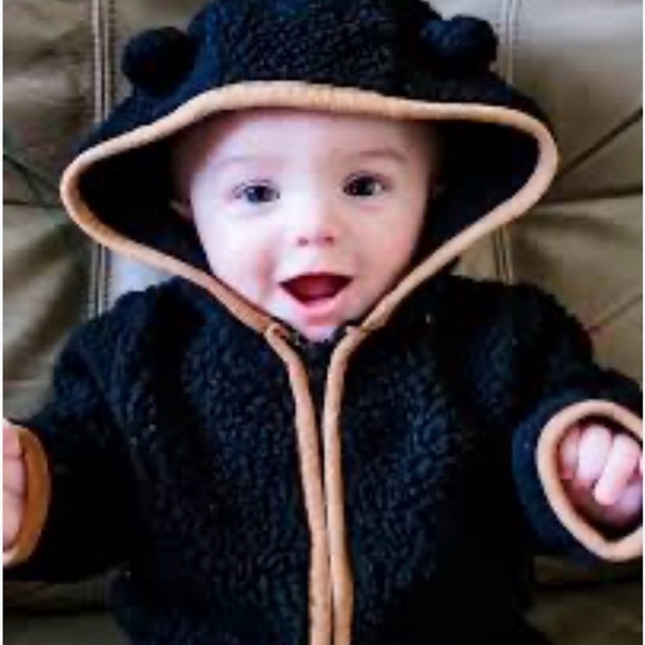 Northern - Cozy Sherpa Newborn full zip Hooded Bunting Bag with tan trim - Picture 4 of 4